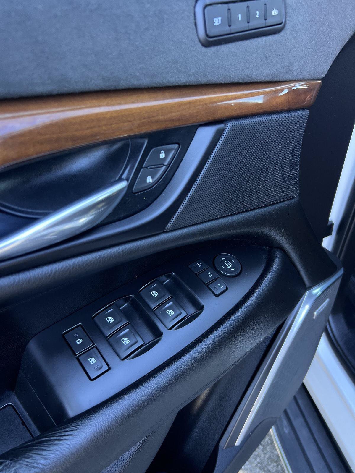 Used 2020 Cadillac Escalade 2WD image 17