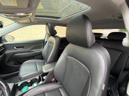 Used 2024 Hyundai Kona Limited AWD/4WD image 14