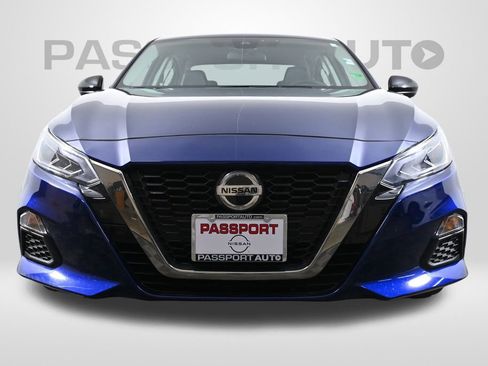Used 2021 Nissan Altima 2.5 SR image 2