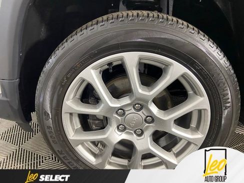 Used 2022 Jeep Compass Latitude AWD/4WD image 28