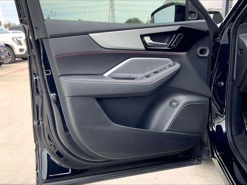 Used 2025 Acura MDX A-Spec image 18