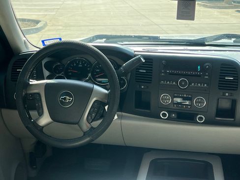 Used 2009 Chevrolet Silverado 1500 LT w/ Texas Edition RWD image 19