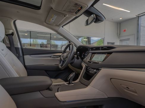 Used 2019 Cadillac XT5 Luxury AWD/4WD image 17