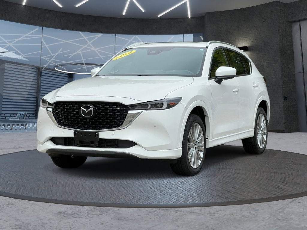 Used 2023 MAZDA CX-5 Signature AWD/4WD image 2