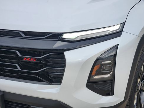 New 2026 Chevrolet Equinox RS w/ Convenience Package III FWD image 9