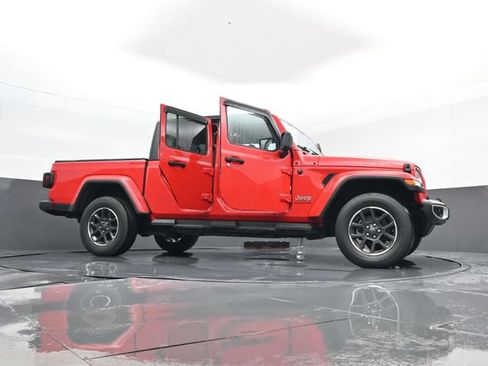 Used 2023 Jeep Gladiator Overland AWD/4WD image 30