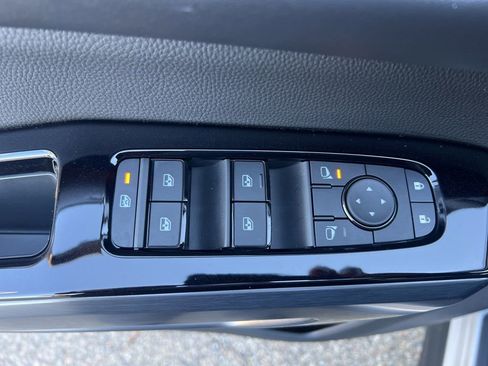 Certified 2025 Nissan Pathfinder SL w/ SL Premium Package image 52