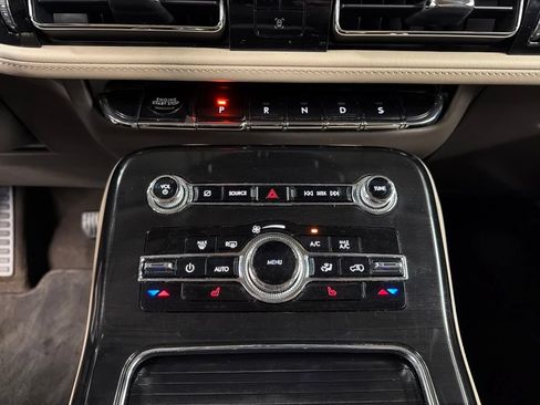 Used 2023 Lincoln Nautilus FWD image 13