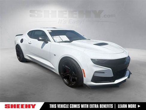 Used 2019 Chevrolet Camaro SS RWD image 1