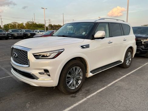 Used 2023 INFINITI QX80 Luxe w/ Cargo Package RWD image 2