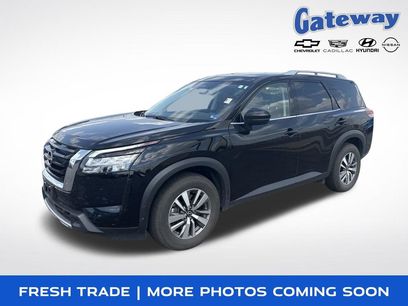 Used 2025 Nissan Pathfinder SL
