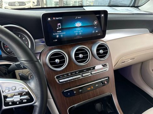 Certified 2022 Mercedes-Benz GLC 300 w/ Premium Package Lite image 20
