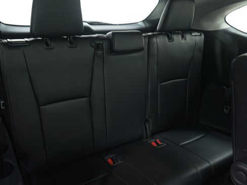 Used 2021 Toyota Highlander Platinum image 15