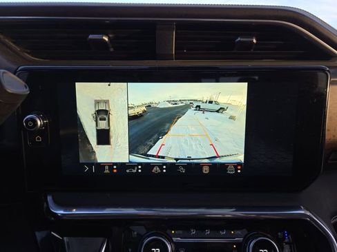 Used 2024 GMC Sierra 3500 Denali Ultimate image 27