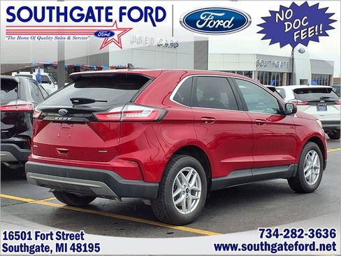 Used 2023 Ford Edge SEL w/ Convenience Package AWD/4WD image 2