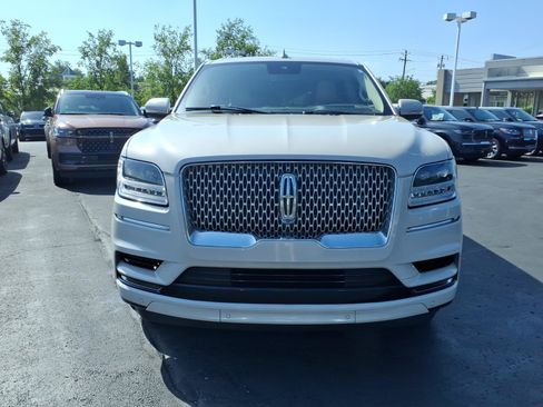 Used 2021 Lincoln Navigator Reserve AWD/4WD image 2