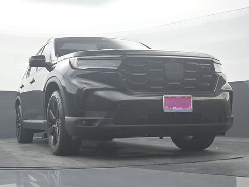 Used 2025 Honda Pilot Black Edition image 28