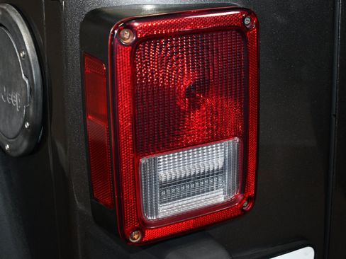 Used 2014 Jeep Wrangler Sport w/ Quick Order Package 24S AWD/4WD image 60