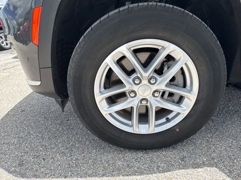 Certified 2024 Jeep Grand Cherokee L Laredo w/ Luxury Tech Group I image 13