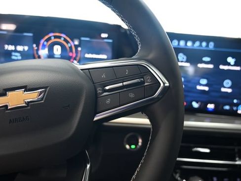 New 2026 Chevrolet Traverse LT w/ Driver Confidence Package FWD image 24
