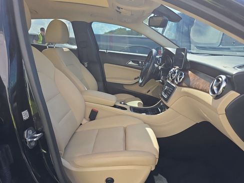 Used 2019 Mercedes-Benz GLA 250 w/ Convenience Package image 10