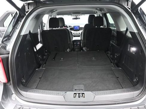 Used 2022 Ford Explorer XLT w/ Class IV Trailer Tow Package AWD/4WD image 24