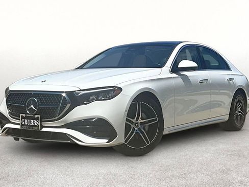 Used 2025 Mercedes-Benz E 350 Sedan image 15
