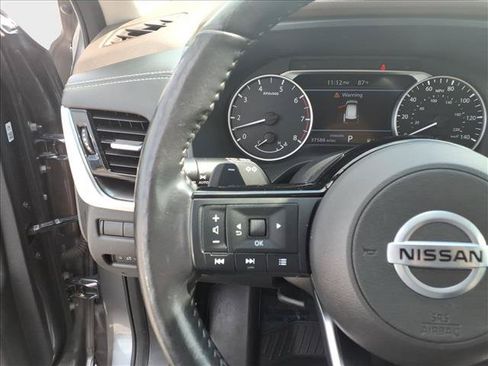 Used 2021 Nissan Rogue SV FWD image 25