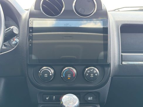 Used 2017 Jeep Patriot High Altitude image 18