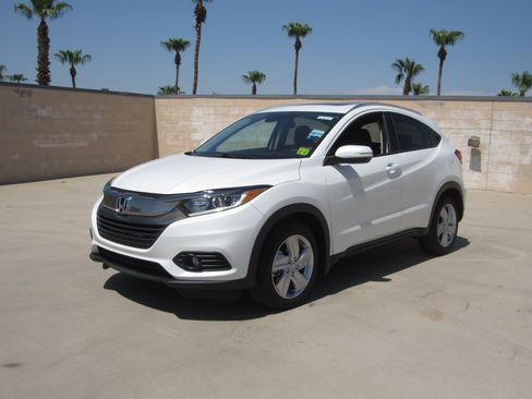 Used 2019 Honda HR-V EX image 1
