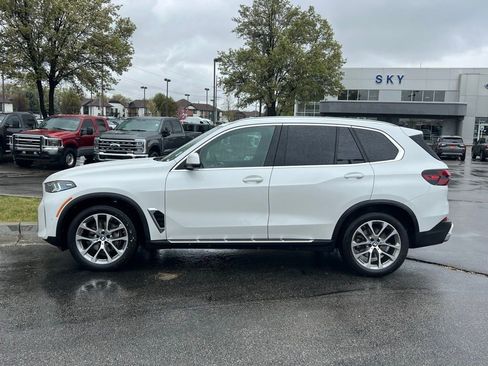 Used 2024 BMW X5 xDrive40i w/ Premium Package AWD/4WD image 13