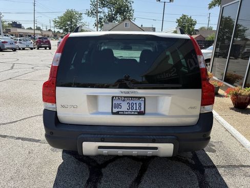 Used 2007 Volvo XC70 AWD/4WD image 8