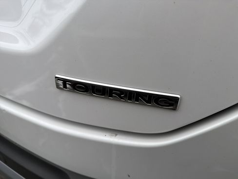 Used 2023 Honda Pilot Touring image 8