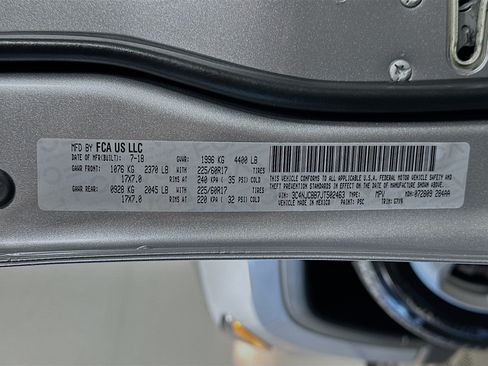 Used 2018 Jeep Compass Latitude w/ Popular Equipment Group FWD image 29