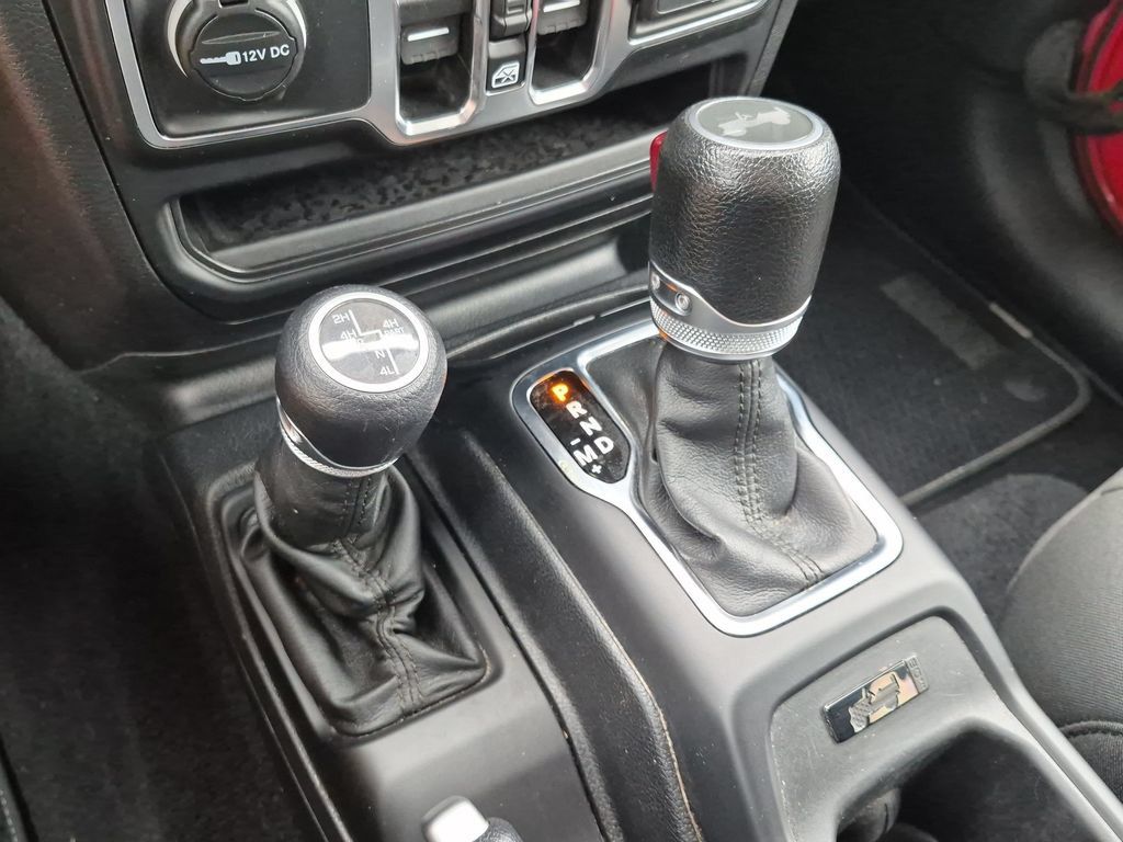 Used 2021 Jeep Wrangler Unlimited Sport AWD/4WD image 9