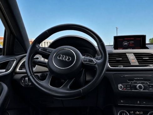 Used 2018 Audi Q3 2.0T Premium w/ Convenience Package AWD/4WD image 15
