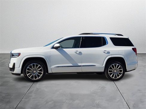 Used 2023 GMC Acadia Denali image 2