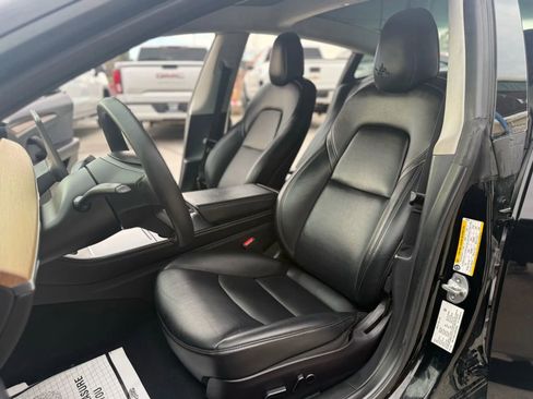 Used 2022 Tesla Model 3 Standard Range image 14