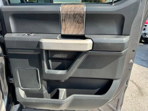 Used 2019 Ford F250 Lariat w/ Lariat Ultimate Package AWD/4WD image 18