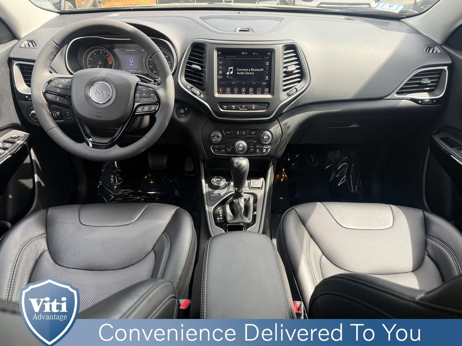 Used 2023 Jeep Cherokee Altitude Lux AWD/4WD image 2