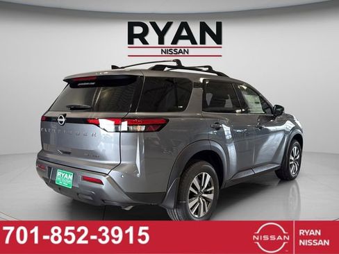 New 2026 Nissan Pathfinder SL AWD/4WD image 17