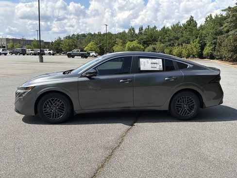 New 2026 Nissan Sentra SV w/ SV Convenience Package FWD image 6