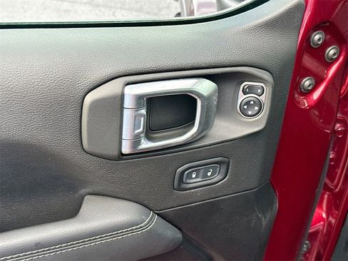 Used 2021 Jeep Wrangler Unlimited Sahara image 19