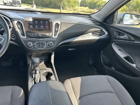 Used 2024 Chevrolet Malibu LT FWD image 19