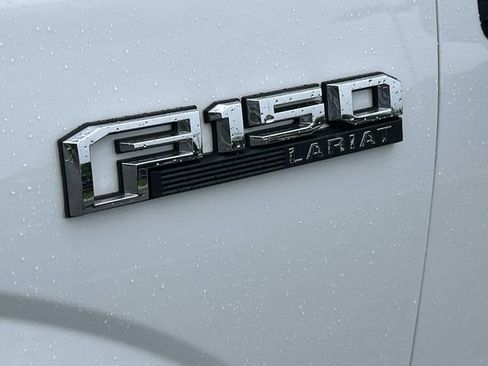 Used 2019 Ford F150 Lariat w/ Equipment Group 502A Luxury AWD/4WD image 9