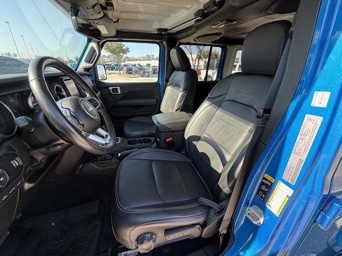 Used 2023 Jeep Wrangler Sahara w/ Cold Weather Group image 25