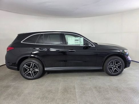 New 2027 Mercedes-Benz GLC 300 image 3