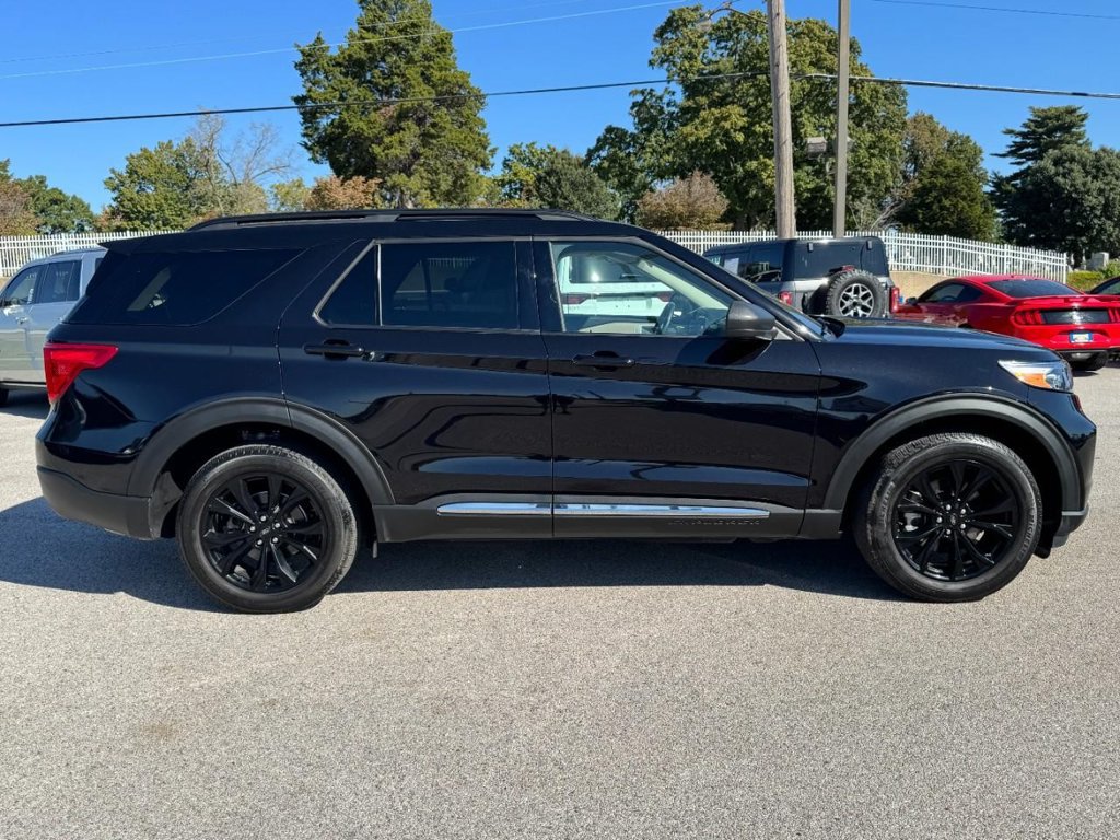 Certified 2023 Ford Explorer XLT w/ Equipment Group 202A AWD/4WD image 2