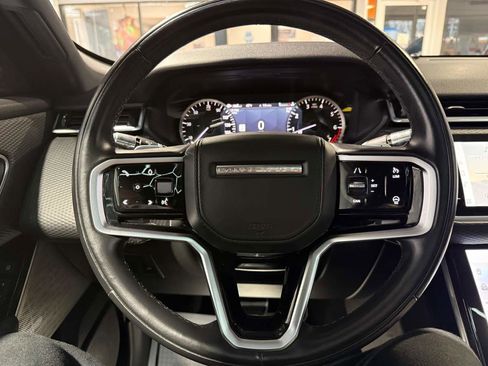 Used 2022 Land Rover Range Rover Velar R-Dynamic S image 12