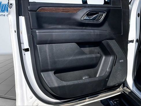 Used 2023 Chevrolet Tahoe High Country AWD/4WD image 23